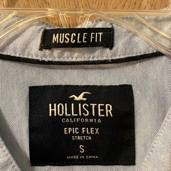 Hollister Muscle Fit Epic Flex Stretch Button Down - Picture 3 of 5